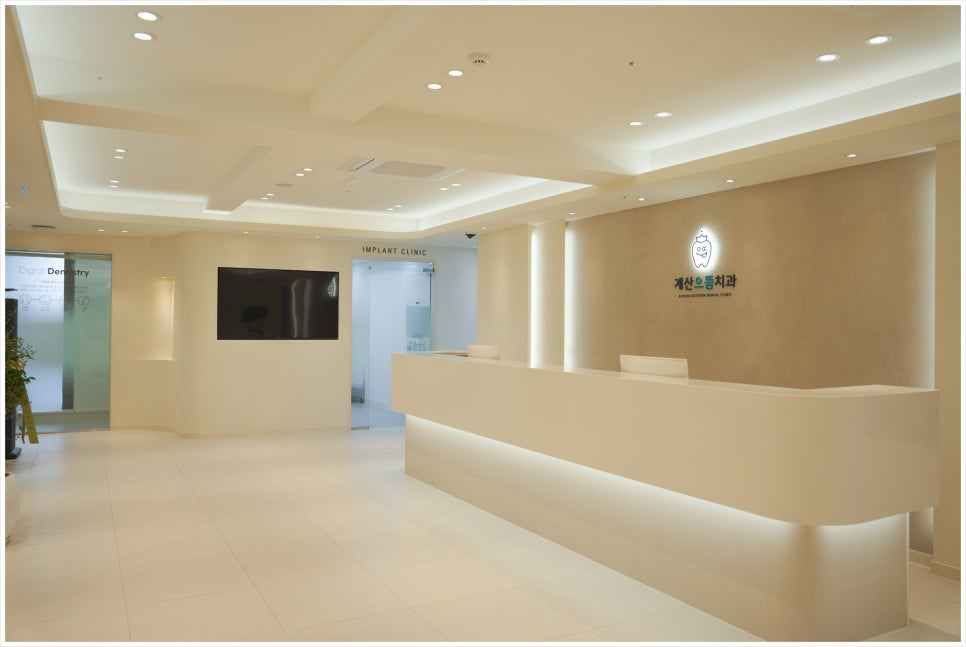 계산동치과 주변 치아 조화와 잇몸 높이 색상까지 맞춘 자연스러운 앞니 결과